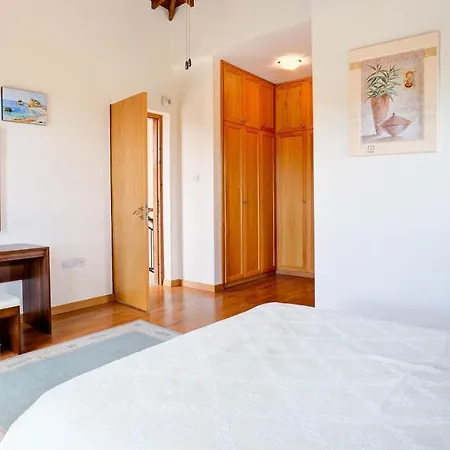 2 Bedroom Oleander With Private Pool And Garden, Aphrodite Hills Willa Kuklia