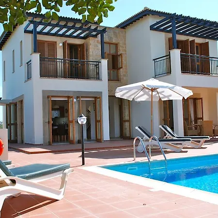 2 Bedroom Oleander With Private Pool And Garden, Aphrodite Hills Willa Kuklia