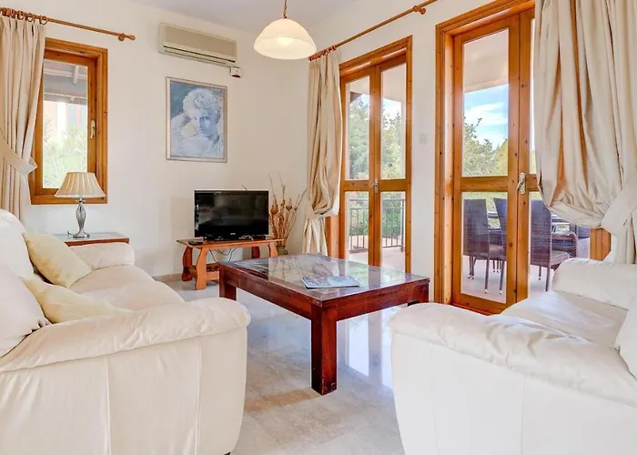 2 Bedroom Oleander With Private Pool And Garden, Aphrodite Hills ヴィラ *